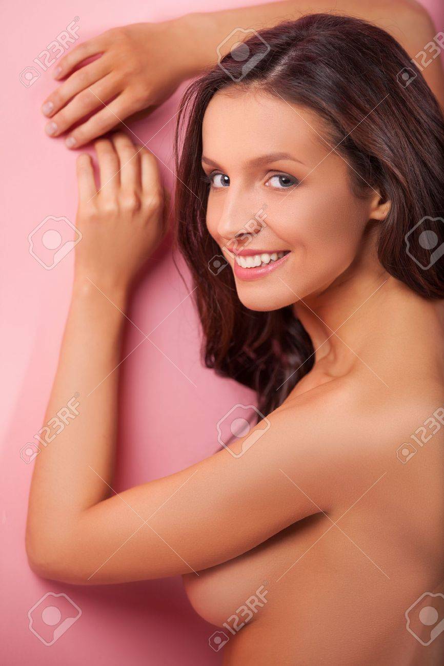 shirtless naked wemon Sex scandal pics