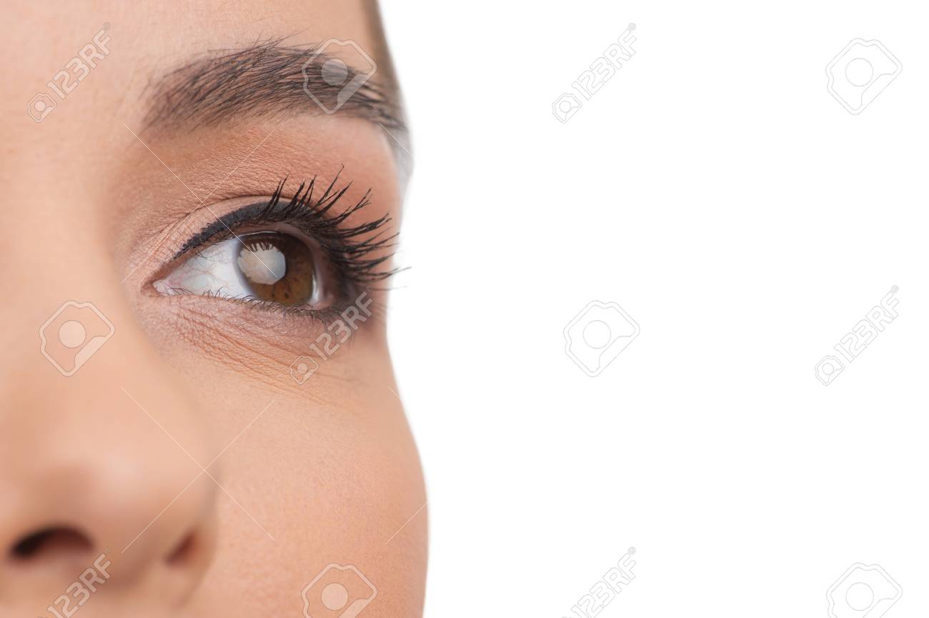 白い背景の上の少女の美しい目 見上げる女性の魅力的な部分の顔 の写真素材 画像素材 Image