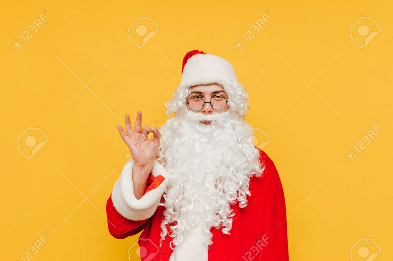 Vetores de Papai Noel Dizendo Ho Ho Ho e mais imagens de 2018 - 2018, 2019,  Barba - iStock