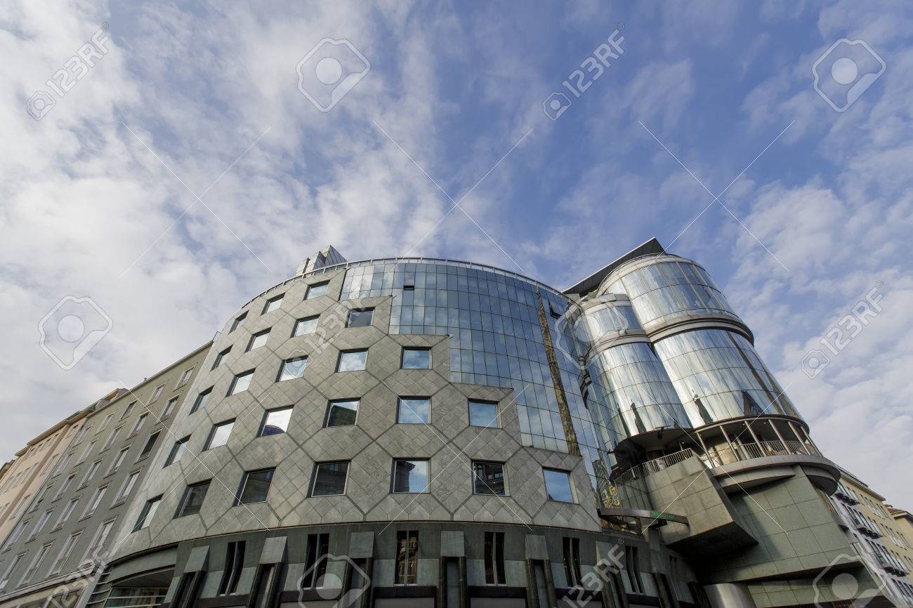 ウィーン オーストリア 14 年 2 月 6 日ウィーン ハースハウスのハース家ではハンス ホラインの建物は 1990 年に完成した オーストリアの建築家によって設計されたモダニズム様式の建物 の写真素材 画像素材 Image