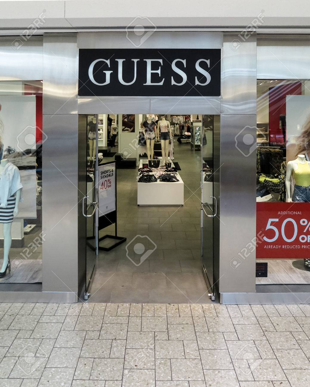 magasin guess en ligne