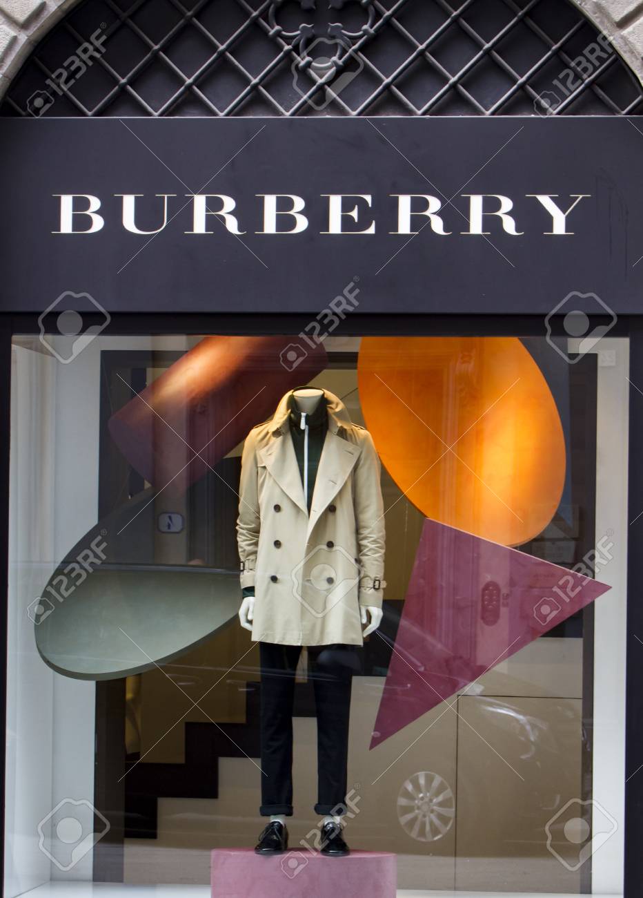 negozi burberry