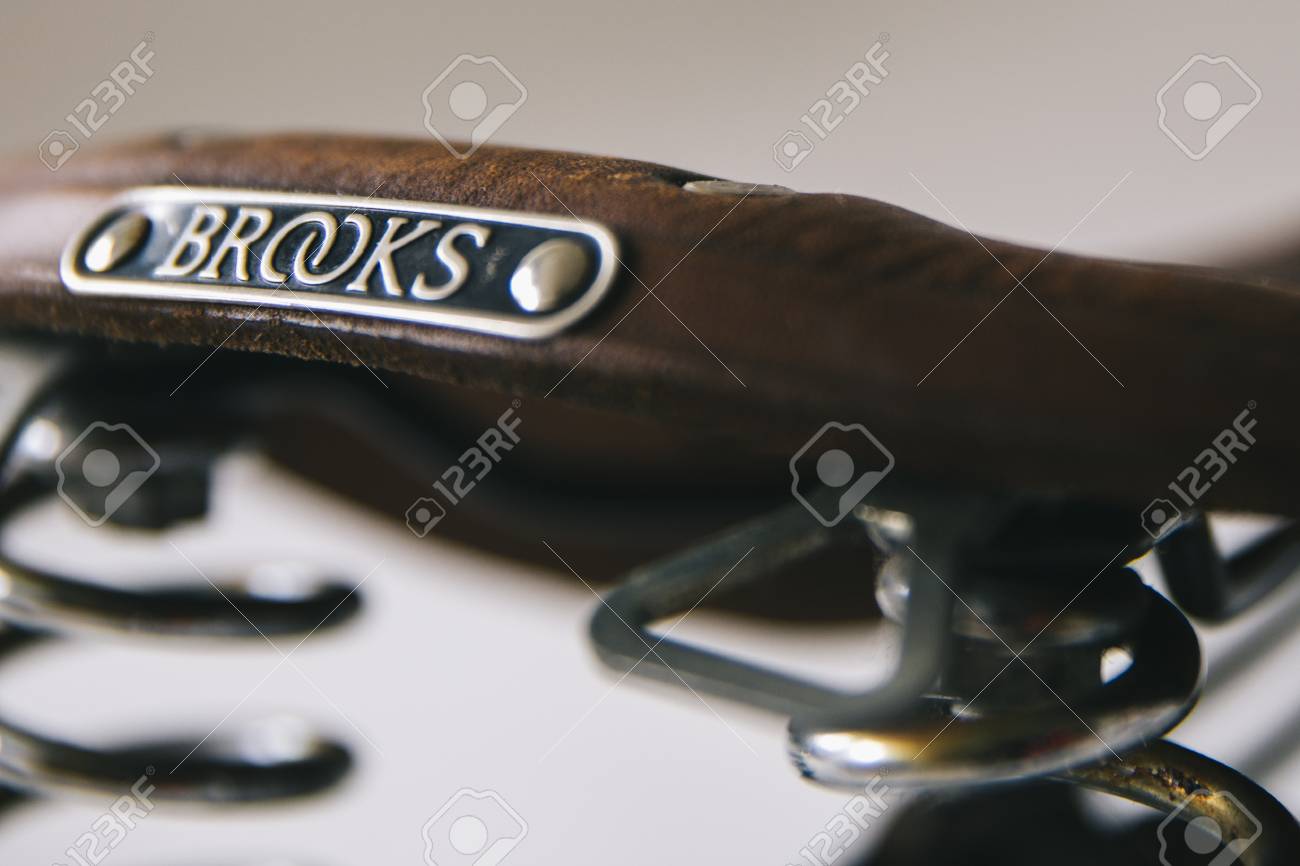 brooks england bicycle saddles