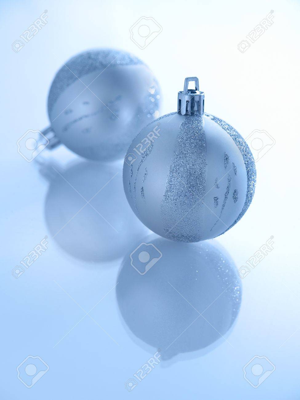 Beauté Bleu Boules De Noël Sur Fond Uni Miroir