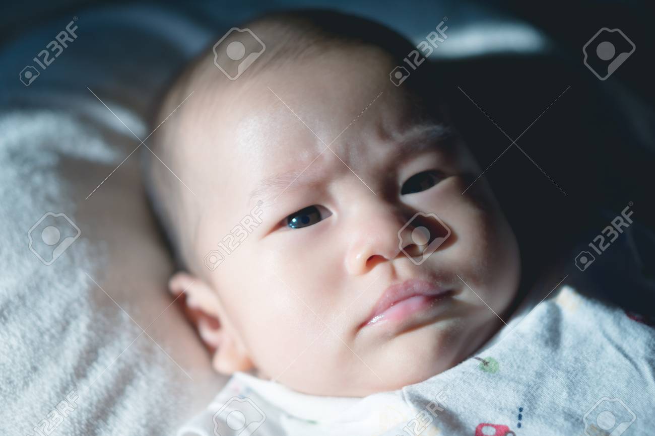 Close Up Image De 4 Mois De Bebe Asiatique Avec L Ombre Et Les Yeux Detail Banque D Images Et Photos Libres De Droits Image Close Up Image De 4 Mois De Bebe Asiatique Avec L Ombre Et Les Yeux Detail Banque D Images Et Photos Libres De Droits Image