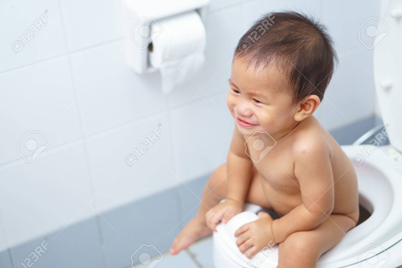 baby sitting at 3 months