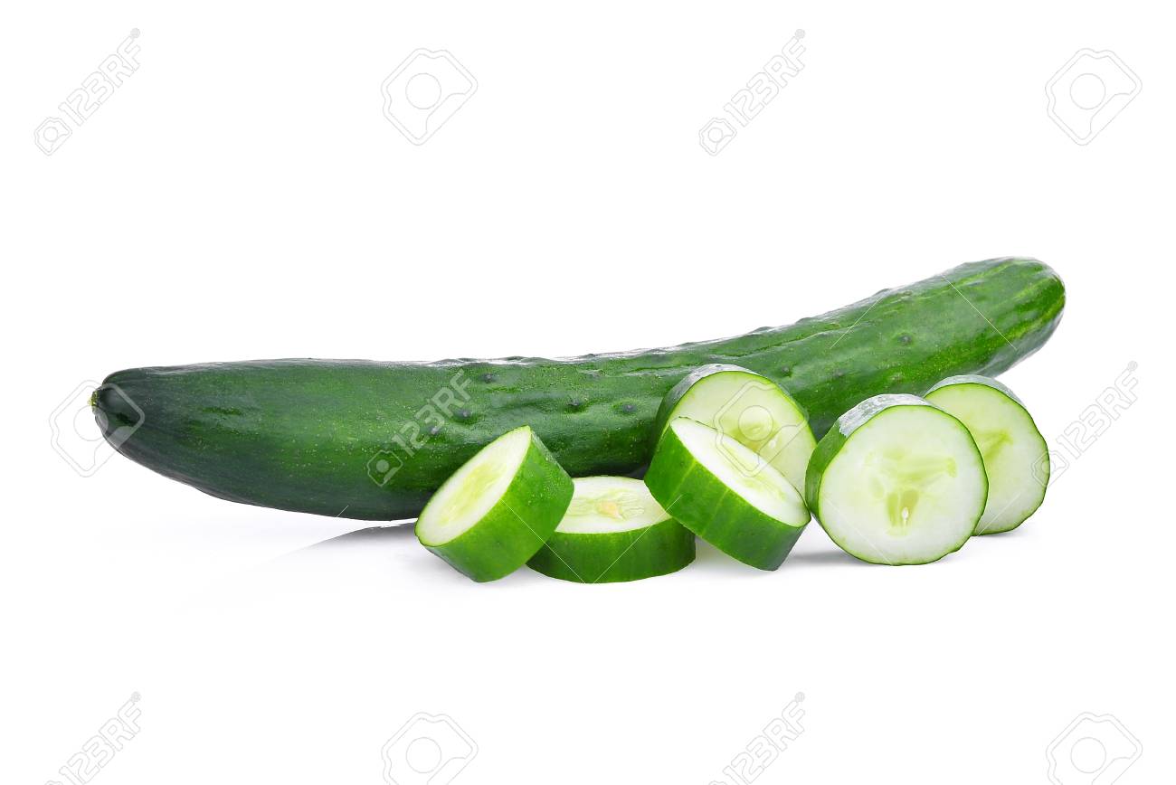 緑の新鮮なきゅうり Suhyo または白い背景に 健康的な野菜に分離されたズッキーニ の写真素材 画像素材 Image
