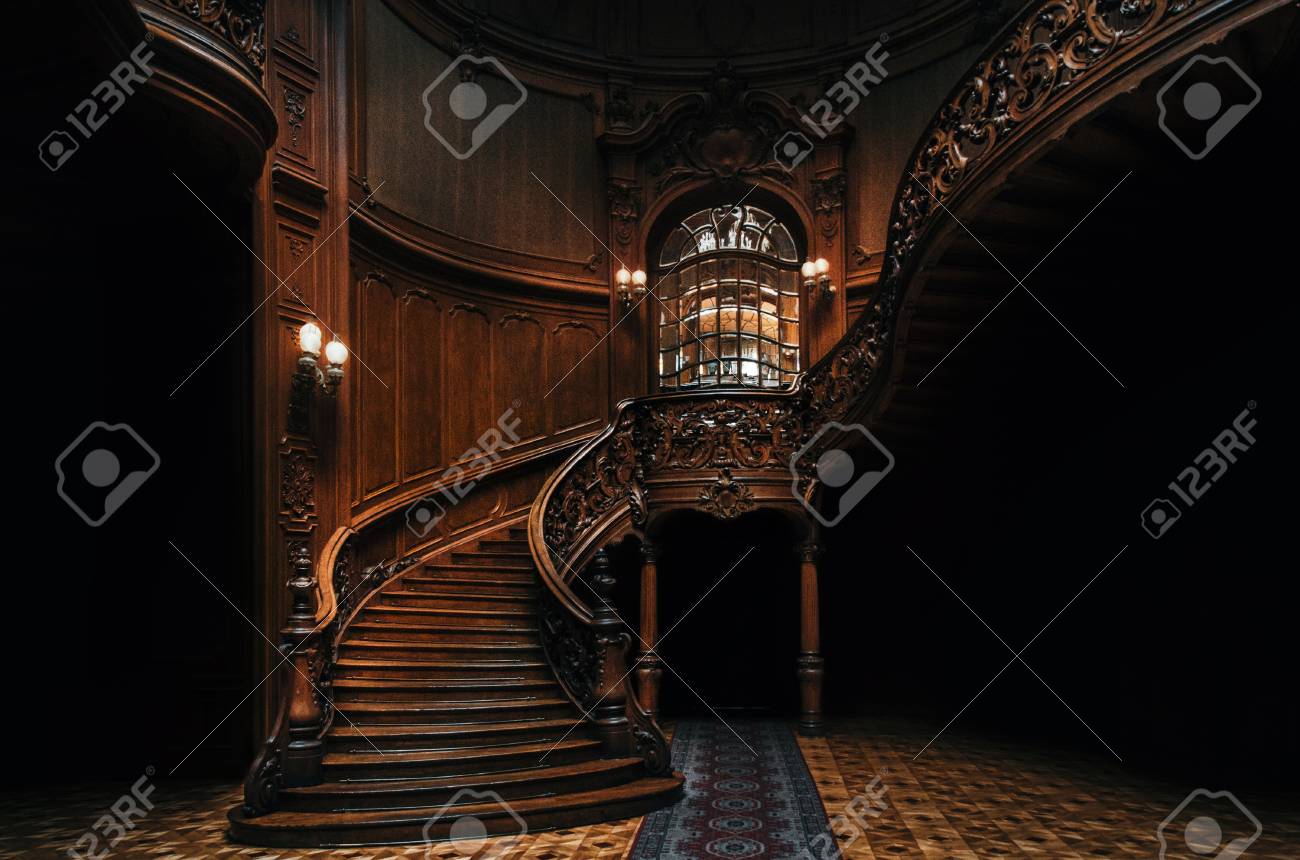 Haus Der Wissenschaftler Innenansicht Des Prachtigen Herrenhauses Mit Aufwandiger Grossartiger Holztreppe In Der Grossen Halle Ein Ehemaliges Nationales Kasino Lizenzfreie Fotos Bilder Und Stock Fotografie Image 72044960