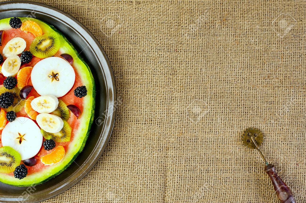 healthy fruit pizza concept - pizza made of watermelon and fruits - 31285278 healthy fruit pizza concept - pizza made of watermelon and fruits - 31285278