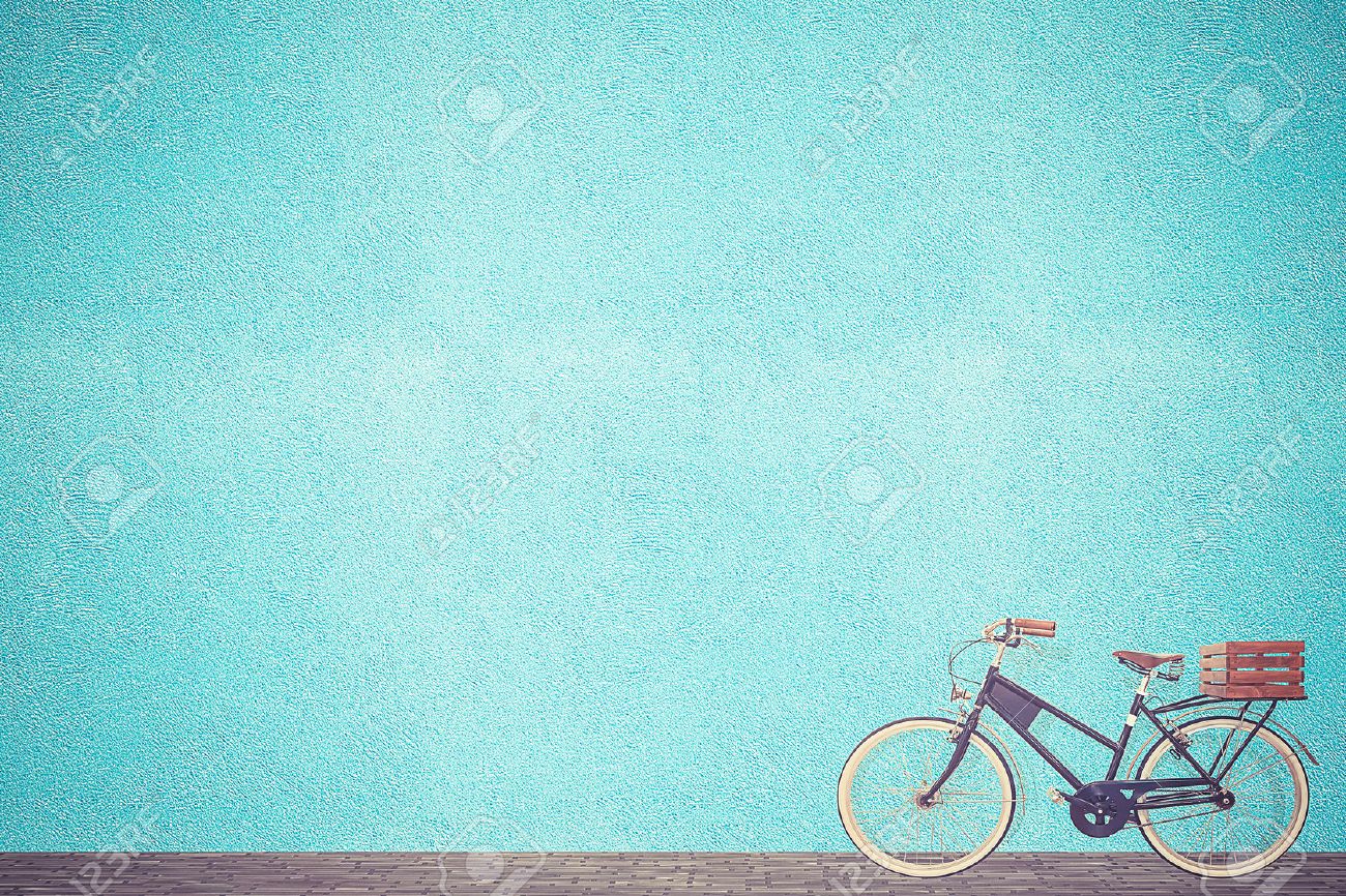古いレトロなビンテージ自転車と水色の壁の背景デザイン の写真素材 画像素材 Image 古いレトロなビンテージ自転車と水色の壁の背景デザイン の写真素材 画像素材 Image