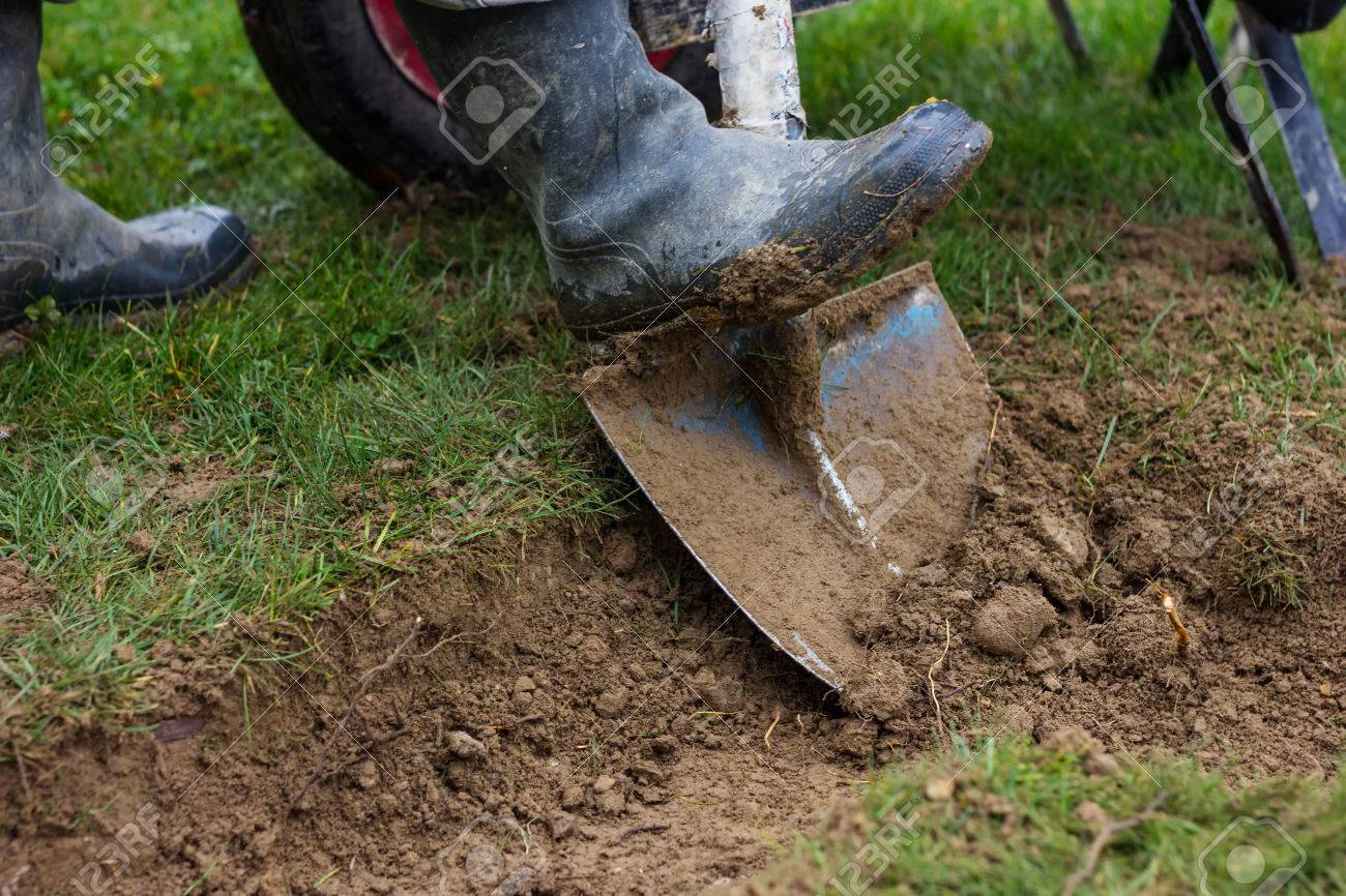 best boots for digging