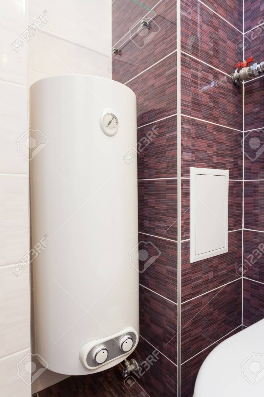 Caldera Electrica Calentador De Agua De Pared En El Bano Fotos