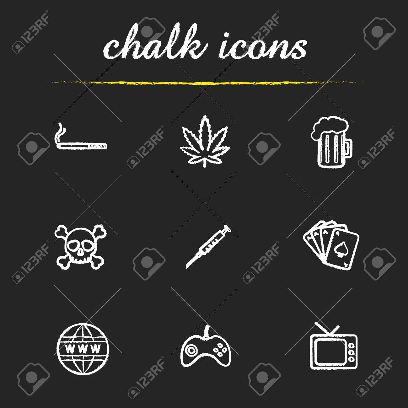 人間の中毒はチョークのアイコン セットです 悪い習慣 薬物乱用やアルコール乱用 タバコ ビール マリファナの葉のガラス インターネットとテレビ 黒板白 イラスト ベクトル黒板概念 のイラスト素材 ベクタ Image