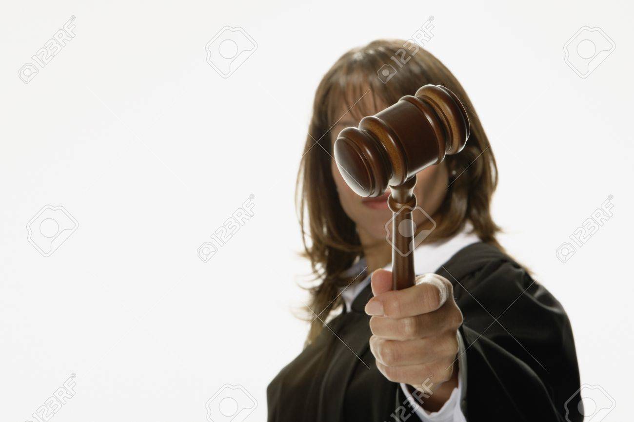 Resultado de imagen de martillo jueza