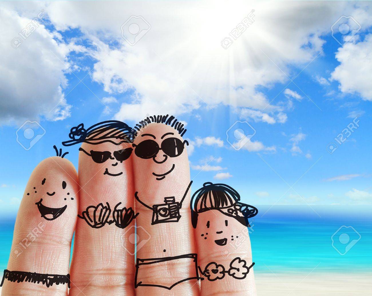 finger family travels at the beach as concept - 13422090 finger family travels at the beach as concept - 13422090