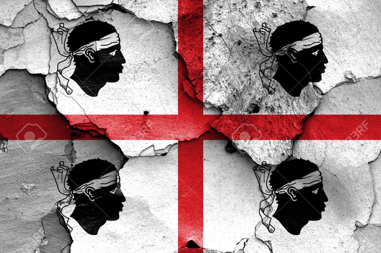 images Sardaigne Drapeau drapeau de la sardaigne peinte sur le mur fissure