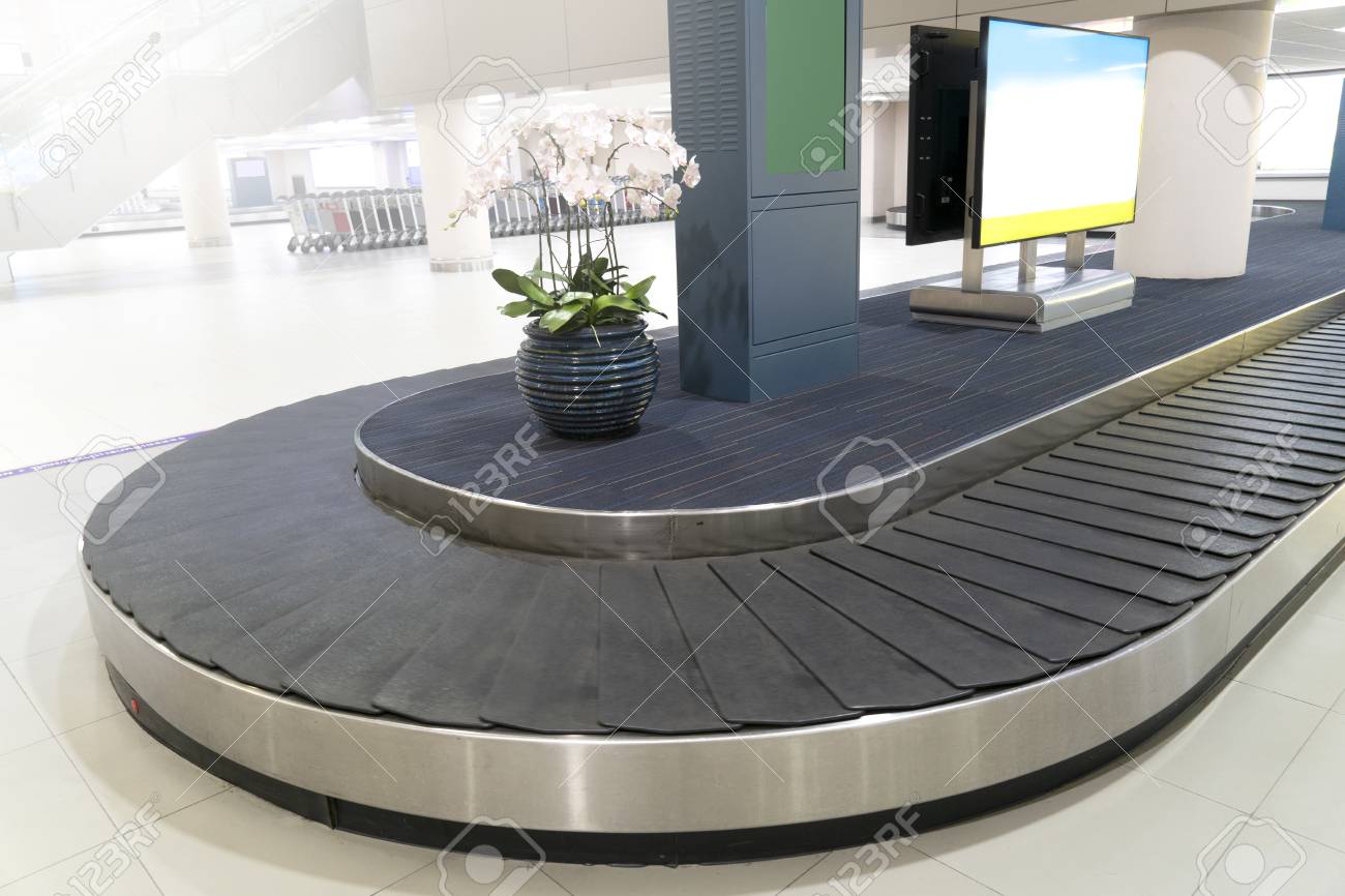 baggage conveyor