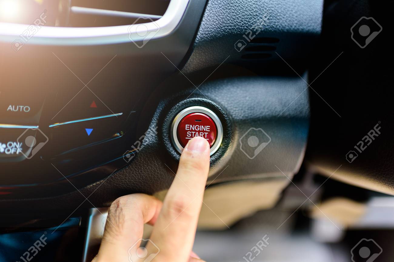 アジア人の指がボタンを押して車のエンジンを始動または停止する の写真素材 画像素材 Image アジア人の指がボタンを押して車のエンジンを始動または停止する の写真素材 画像素材 Image