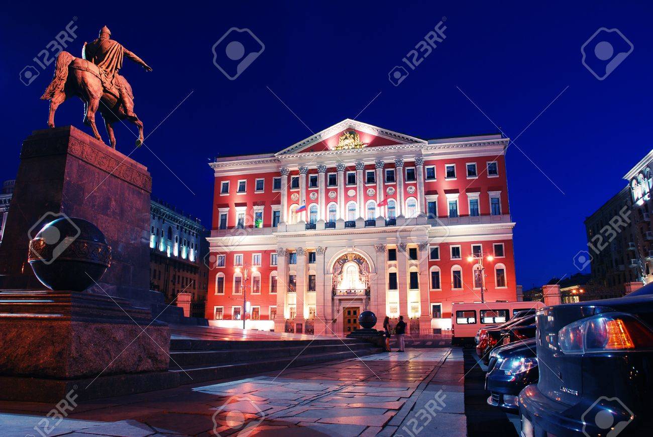 Moscow by night. City hall and monument to Yuri Dolgoruky – founder of the city - 12375088 Moscow by night. City hall and monument to Yuri Dolgoruky – founder of the city - 12375088