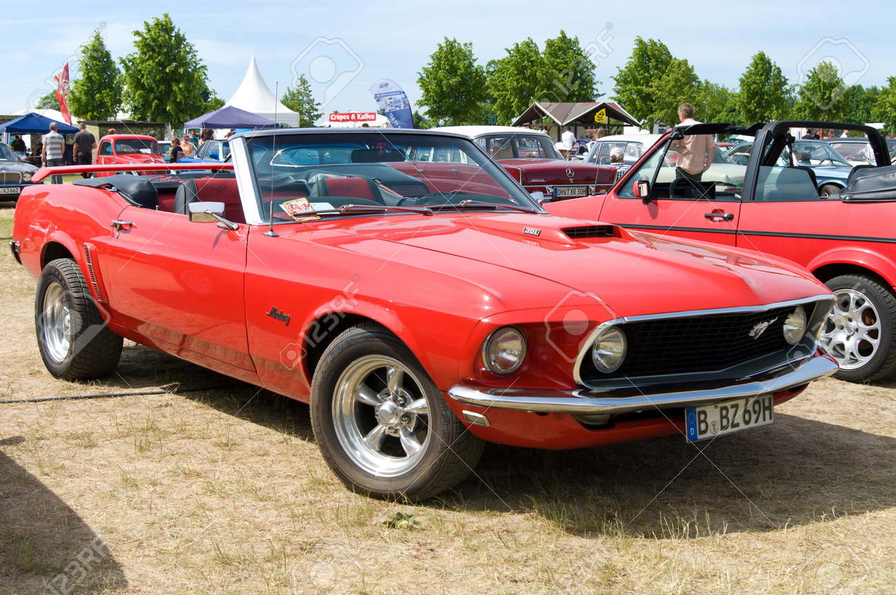 Mafz 12 年 5 月 26 日 Paaren イム Glien ドイツのスポーツカー フォード マスタング コンバーチブル上司 351 クラシックカー ショー の写真素材 画像素材 Image Mafz 12 年 5 月 26 日 Paaren イム Glien ドイツのスポーツカー フォード マスタング コンバーチブル上司 351 クラシックカー ショー の写真素材 画像素材 Image