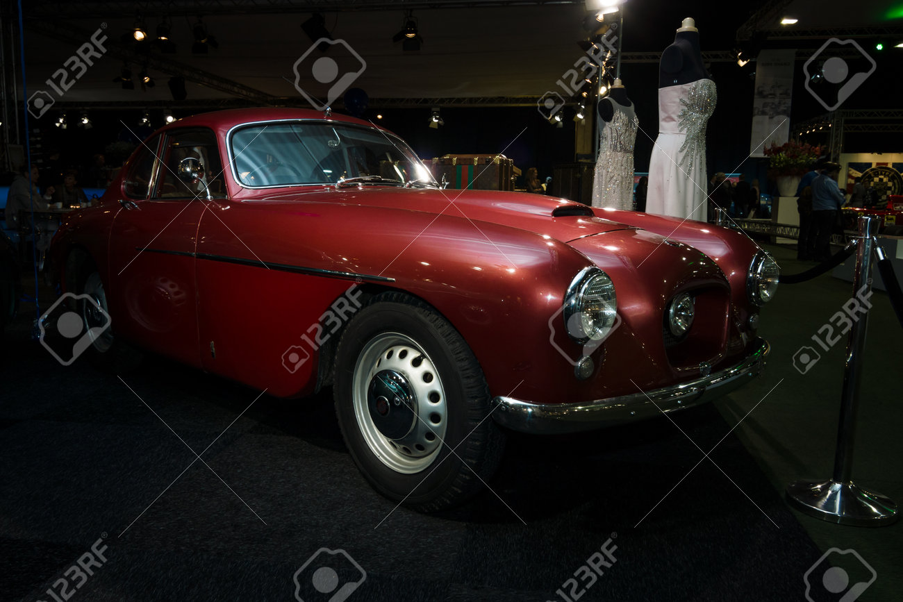 マーストリヒト オランダ 15 年 1 月 8 日 英国の高級車ブリストル 404 クーペ 国際展示会 Interclassics Topmobiel 15 の写真素材 画像素材 Image
