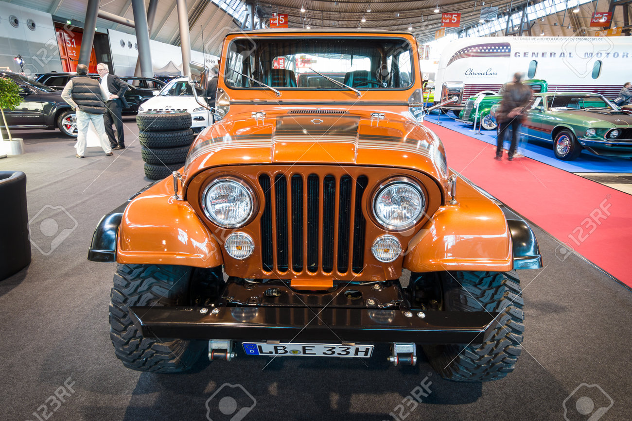 Jeep Wrangler Renegade >> Stuttgart Germany March 17 2016 Off Road Jeep Wrangler Renegade Jeep Wrangler Renegade >> Stuttgart Germany March 17 2016 Off Road Jeep Wrangler Renegade