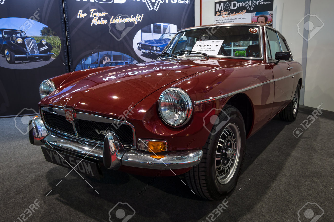Immagini Stock - Stuttgart, Germania - 2 Marzo 2017: Sportiva Mgb Gt V8, 1973. La Più Grande Mostra D'auto Classica Europea "Retro Classics". Image 74599332.