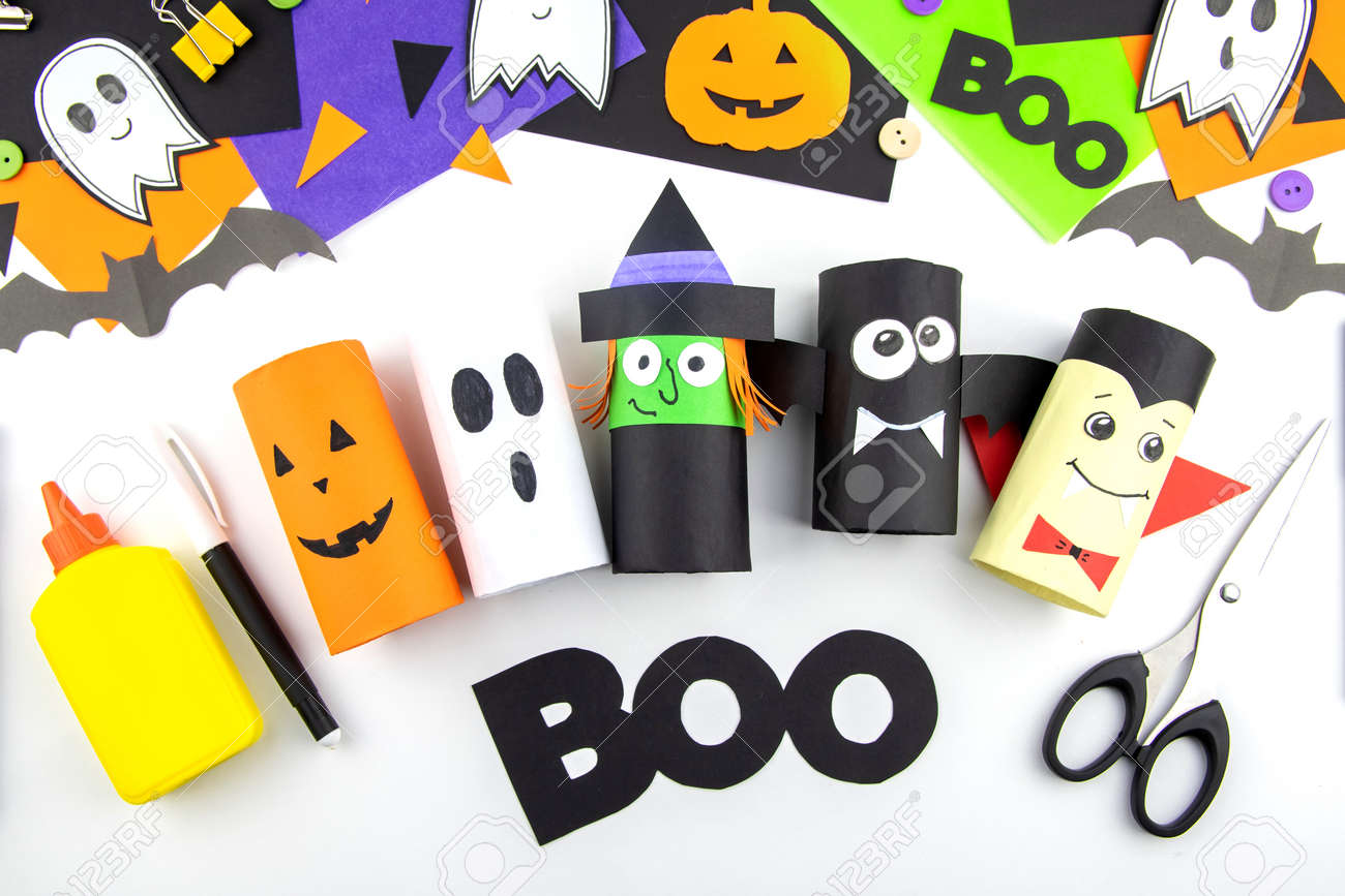 Craft With A Child For Halloween From Rolls Of Toilet Paper And Colored Paper. Step-by-step Instructions For Ready-made Crafts Stock Photo, Picture and Royalty Free Image. Image 173547716.