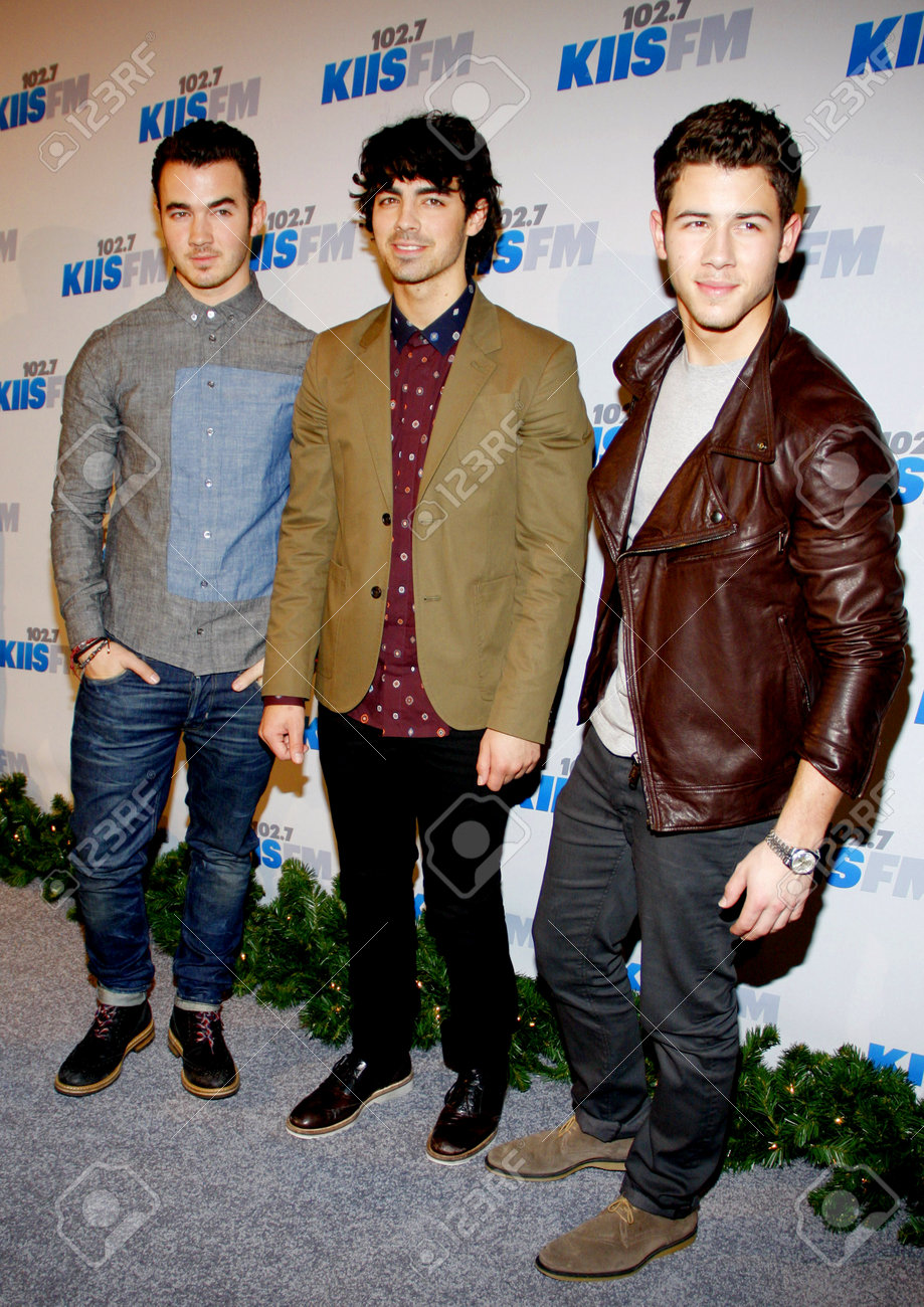 Che sta frequentando Joe Jonas 2014