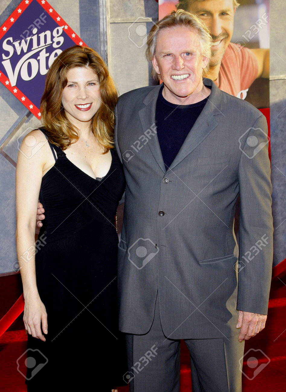 ゲイリー ビジー ロサンゼルス校は 08 年 7 月 24 日にハリウッドのエル キャピタン劇場で開催された 投票のスイング のプリミア の写真素材 画像素材 Image