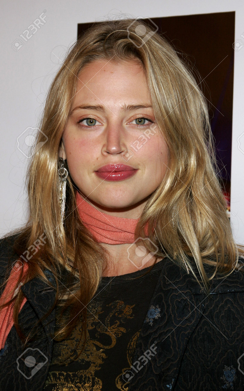 Estella Warren At The Celebrity Screening Of Twentieth Century Fox