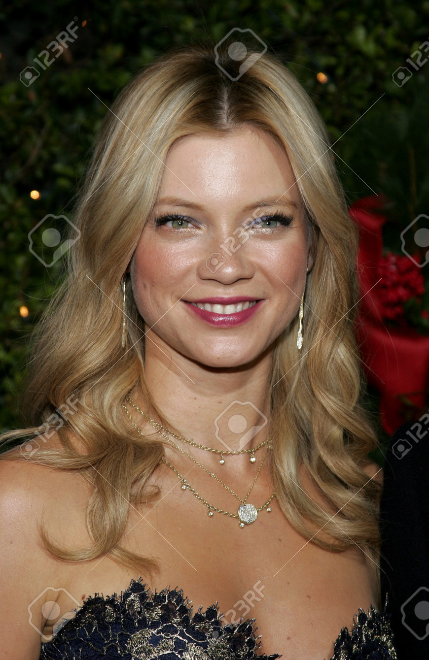 Amy Smart Op De Première In Los Angeles Van Just Friends In Het Mann  Village Theater In Westwood, Verenigde Staten Op 14 November 2005.  Royalty-Vrije Foto, Plaatjes, Beelden en Stock Fotografie. Image