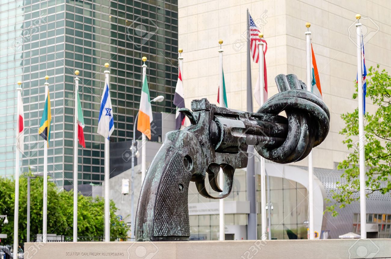 Non Violence Sculpture at the United Nations Headquarters in New York - 21710443 Non Violence Sculpture at the United Nations Headquarters in New York - 21710443