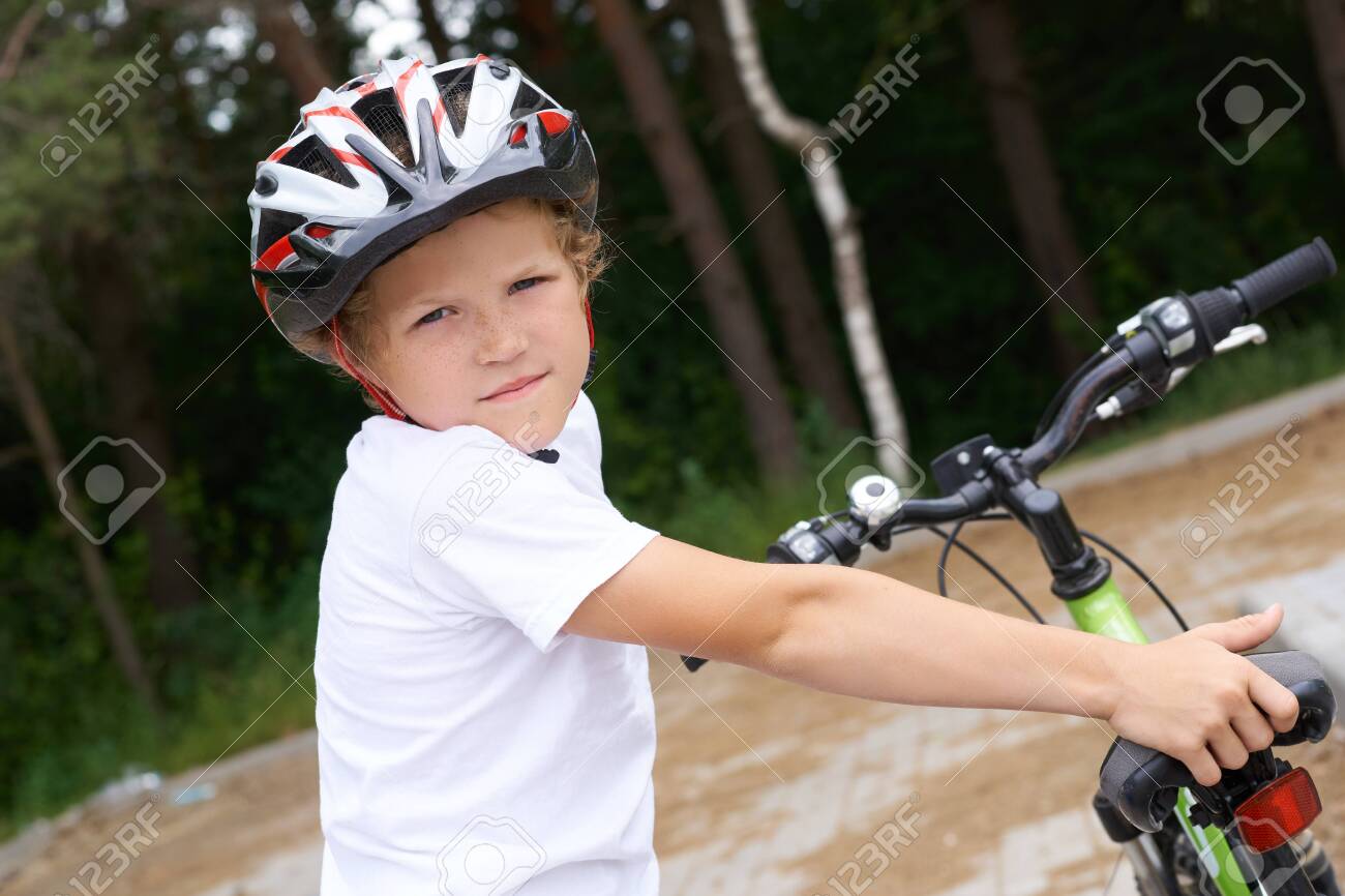 teenager bike helmet