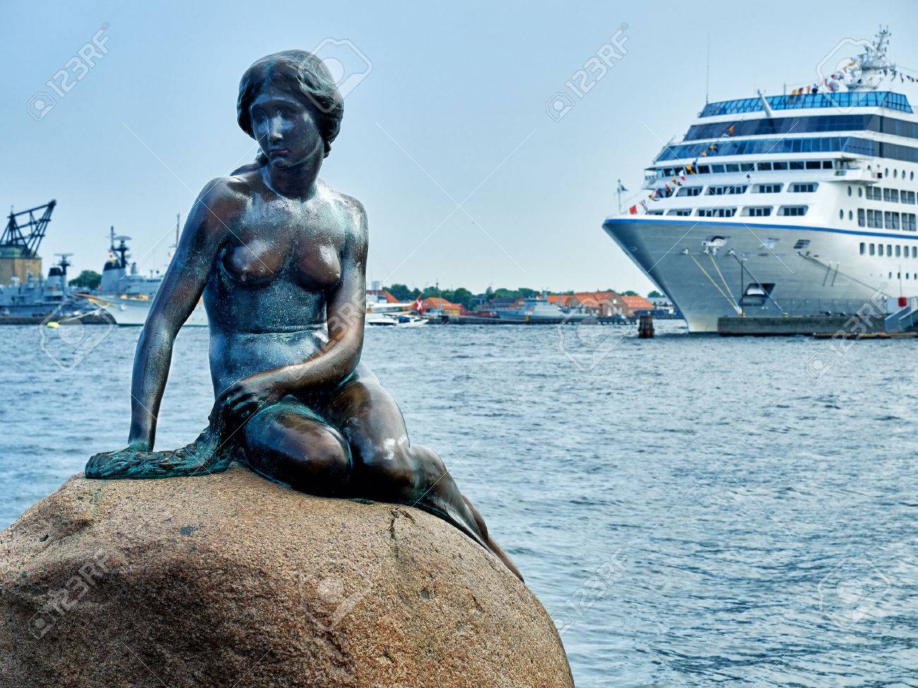有名な人魚姫の像 コペンハーゲン デンマーク の写真素材 画像素材 Image
