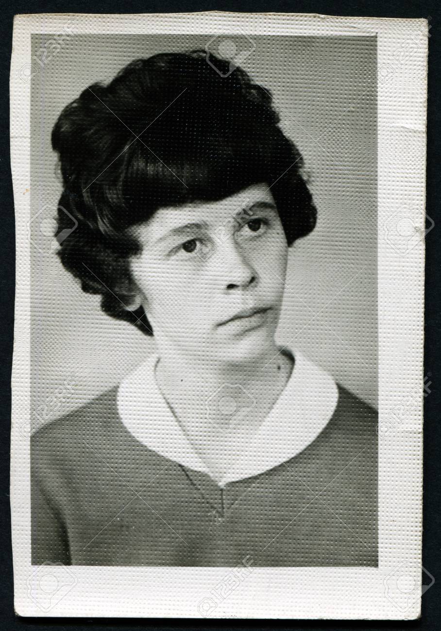 ソビエト連邦 1960 年代頃 スタジオ 1960 年代頃の美しい若い女性の肖像画 の写真素材 画像素材 Image 3426