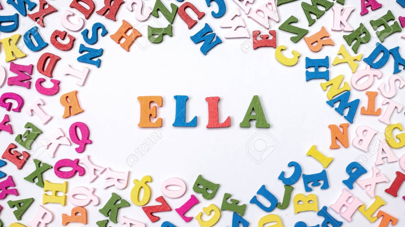 Nombre Del Bebe Ella Compuesto Por Letras De Madera En El Piso Fotos Retratos Imagenes Y Fotografia De Archivo Libres De Derecho Image