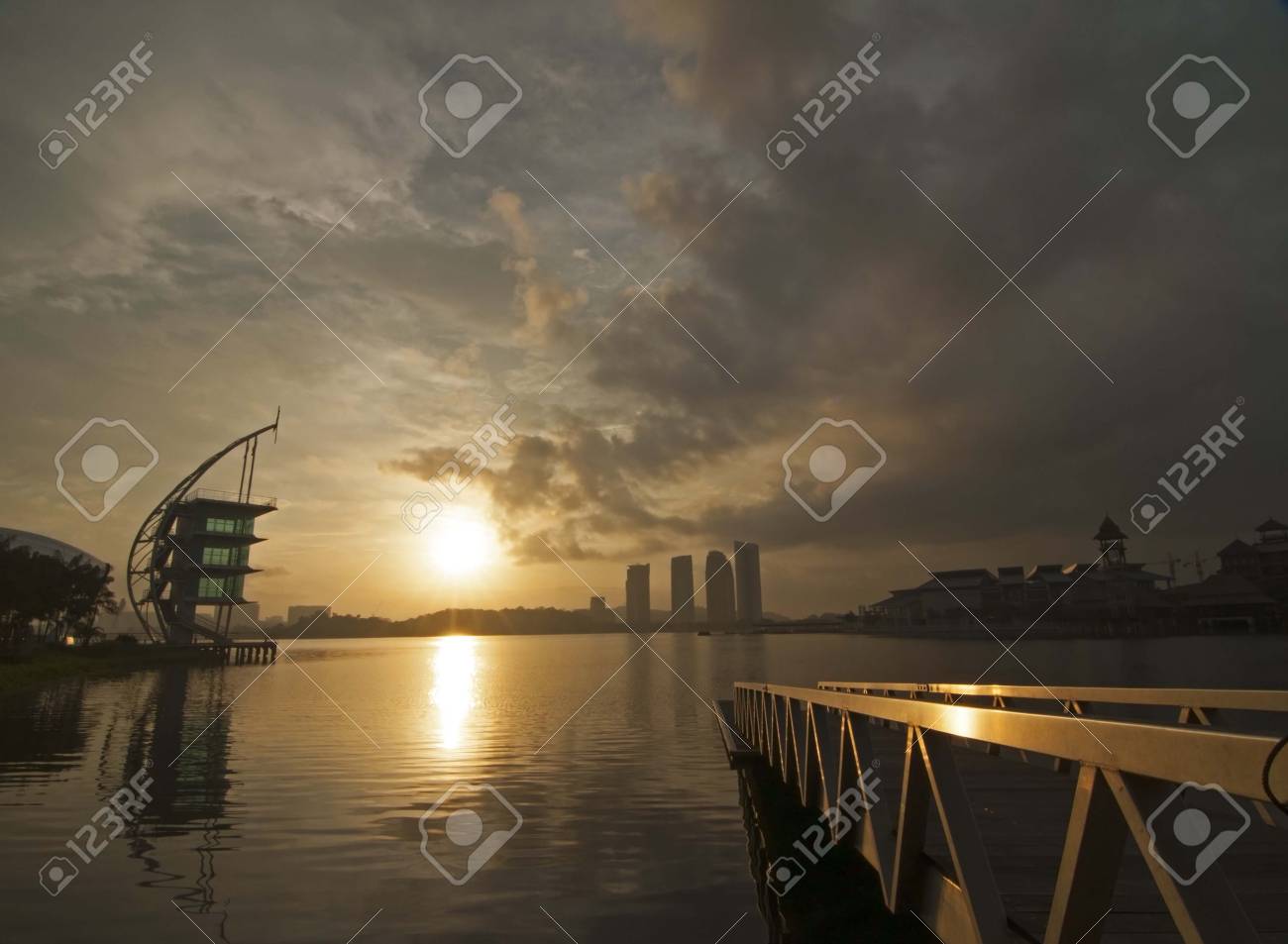 etiam-dictum-ipsum-a-felis