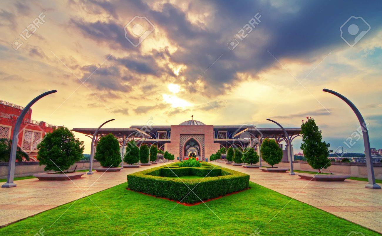 etiam-dictum-ipsum-a-felis