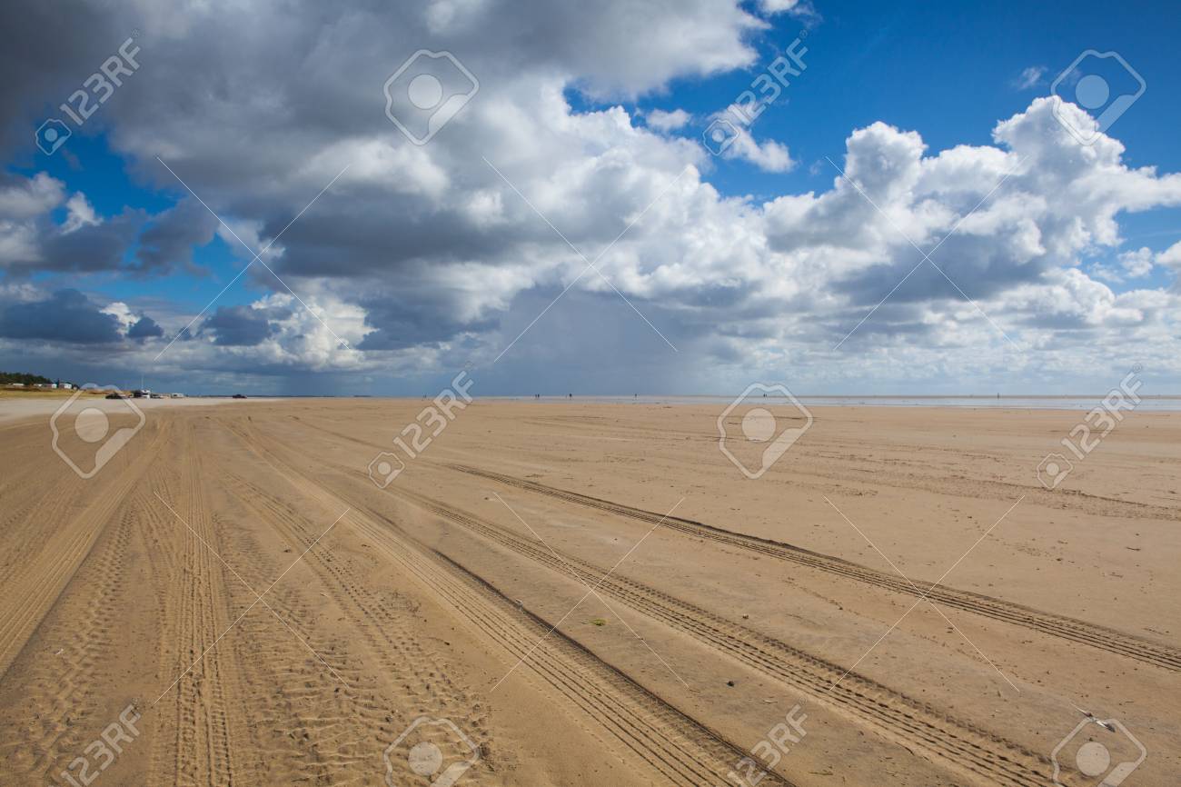 On The Amazing Sonderstrand Beach On The Romo Peninsula, Jutland, Denmark.  Scenery After Heavy Rain.This Beach Is Favorite For Kiteboarding, Surfing  Etc. Фотография, картинки, изображения и сток-фотография без роялти. Image  112687818