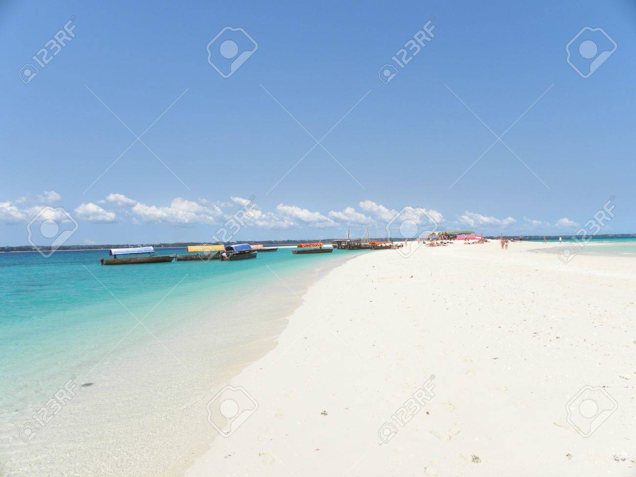 その白い砂浜とタンザニアのザンジバル島 の写真素材 画像素材 Image
