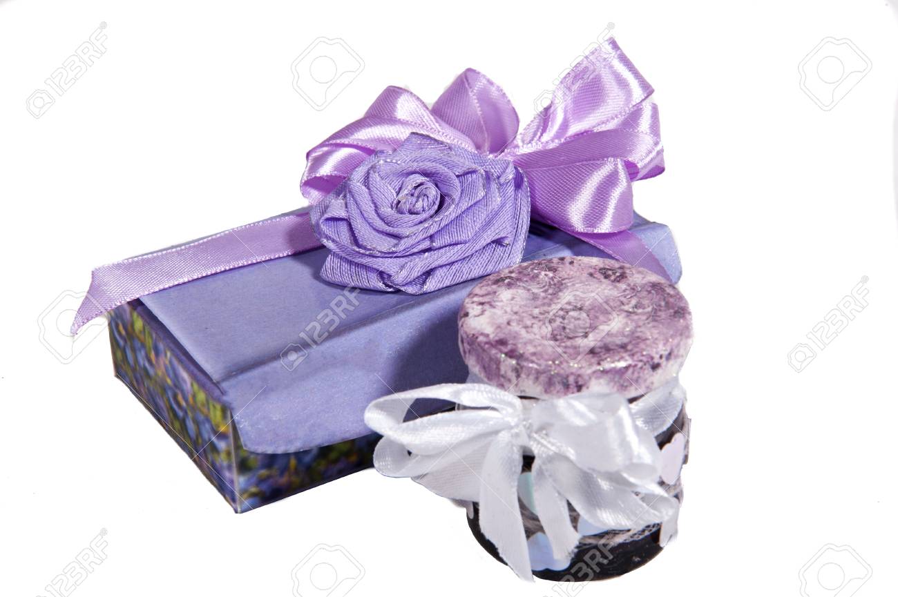 Regali Di Natale Con Materiale Riciclato.Immagini Stock Decorazioni E Regali Di Natale Con Materiale Riciclato Image 34000307