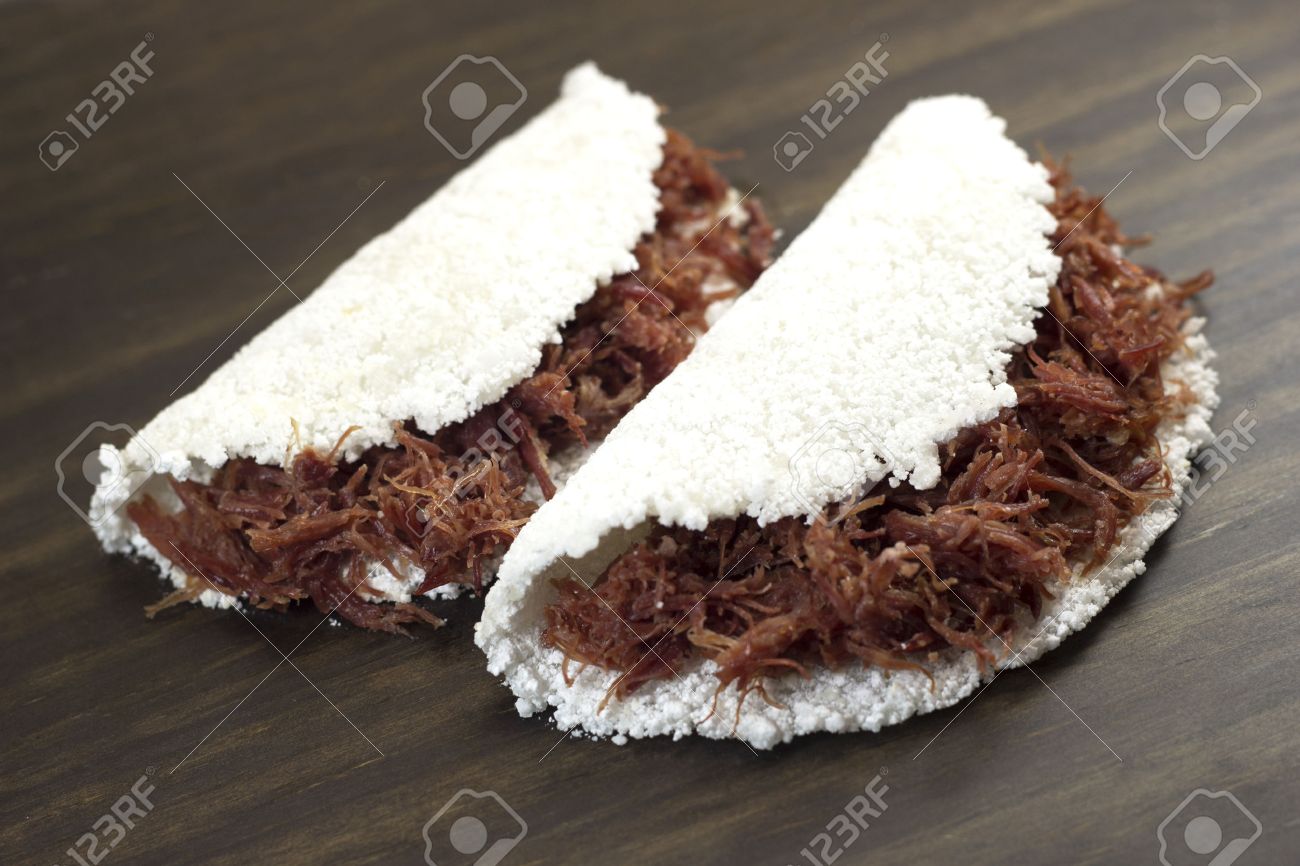 伝統的なブラジル料理タピオカ デ カルネセッカ の写真素材 画像素材 Image
