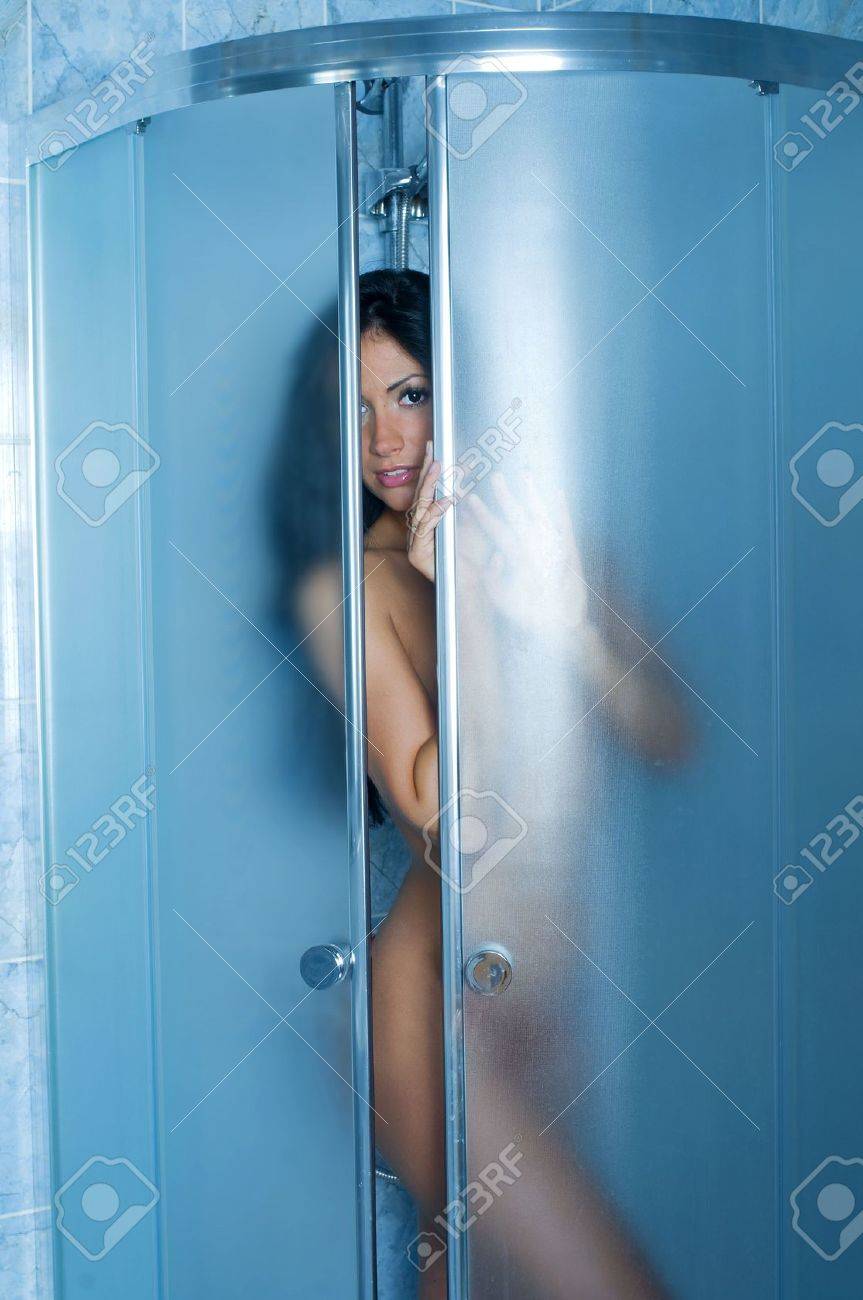 REALITY KINGS MOMS FRIEND LESBIAN Hot Girl With Sunglasses