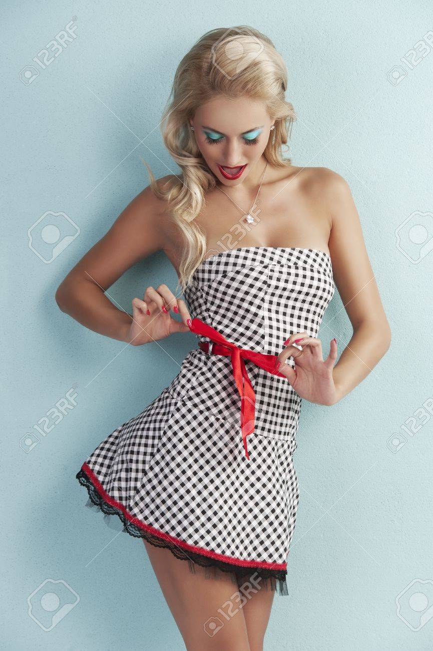 short pin up dress