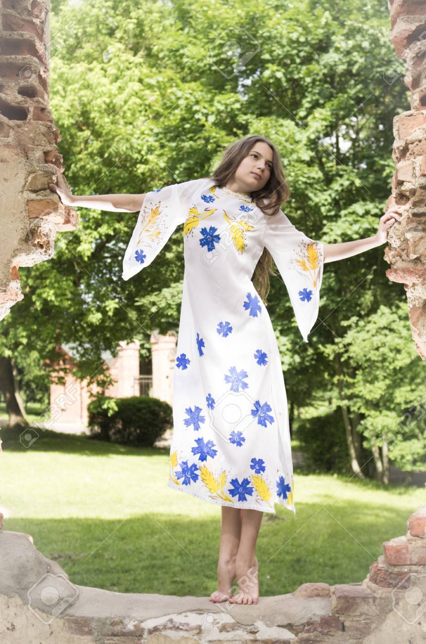 vintage dress for teenage girl