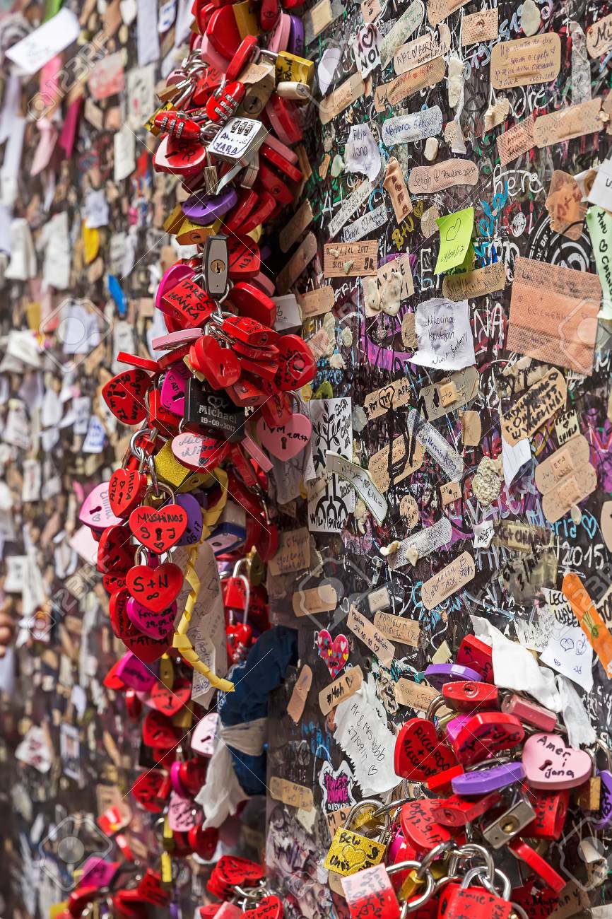 Verona Italien 5 Oktober 2017 Liebesherz Schliesst Auf Eine