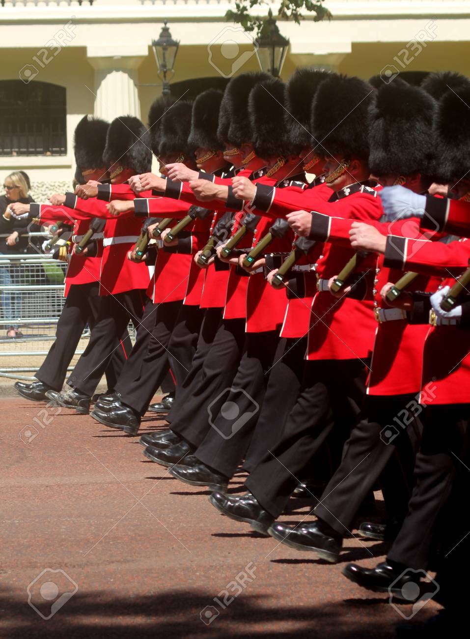 イギリス ロンドン衛兵の行進 の写真素材 画像素材 Image イギリス ロンドン衛兵の行進 の写真素材 画像素材 Image