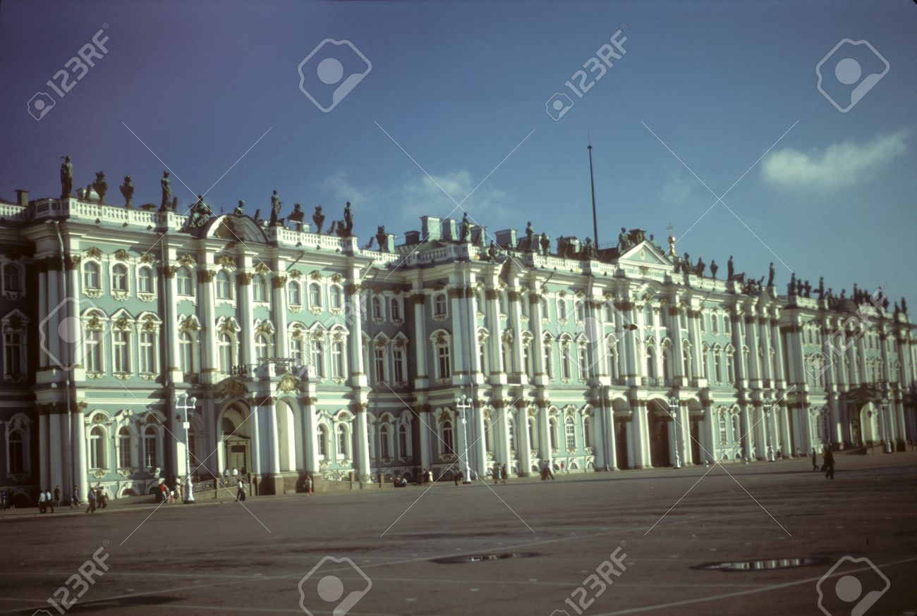エルミタージュ美術館 冬宮殿レニングラード サンクトペテルブルク旧ソ連 現在はロシア の写真素材 画像素材 Image エルミタージュ美術館 冬宮殿レニングラード サンクトペテルブルク旧ソ連 現在はロシア の写真素材 画像素材 Image