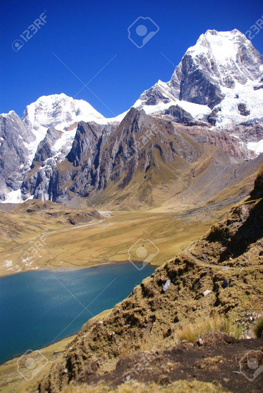Yerupaja En Haute Montagne Des Andes Cordillera Huayhuash Andes Au Pérou En Amérique Du Sud